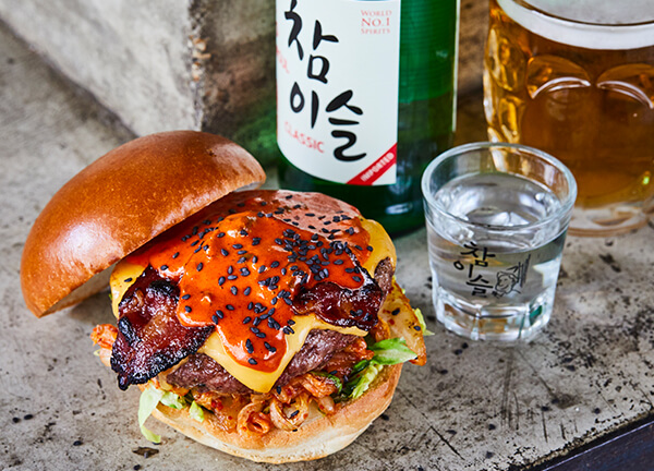 beef burger with bacon and American cheese